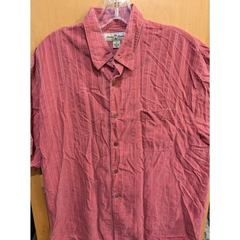 Tommy Bahama Mens medium Faded red 100% Silk Button up Shirt